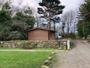 garage-bois-marron-Penmarch-300x225